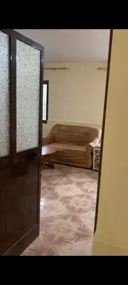Tirane, jepet me qera apartament 2+1 Kati 1, 80 m² 300 € (Qytet Studenti)