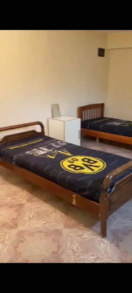 Tirane, jepet me qera apartament 2+1 Kati 1, 80 m² 300 € (Qytet Studenti)