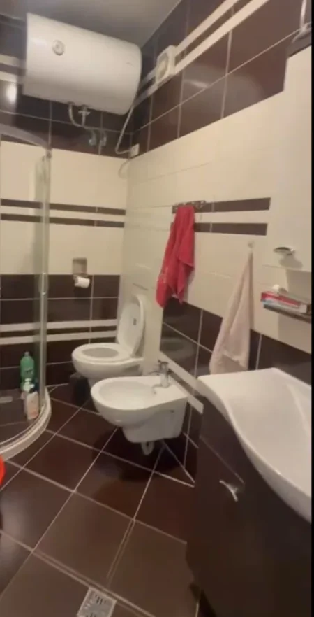 Tirane, shitet apartament 4+1 Kati 7, 136 m² 195.000 € 