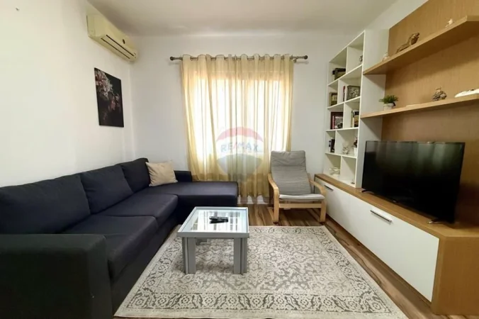 Garsoniere ne shitje, totalisht e mobiluar perballe Delijorgjit! (99'000 Euro)