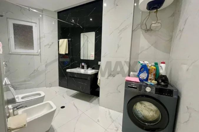 Apartament modern ne shitje, 2+1 i mobiluar tek Kopeshti Zoologjik! (249'000 Euro)