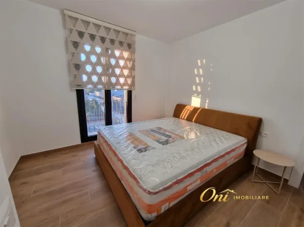 Tirane, jepet me qera apartament 2+1 Kati 8, 100 m² 800 € (KONGRESI I MANASTIRIT)