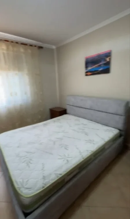 Tirane, jepet me qera apartament 1+1 Kati 3, 50 m² 350 € (Rruga Njazi Meka)