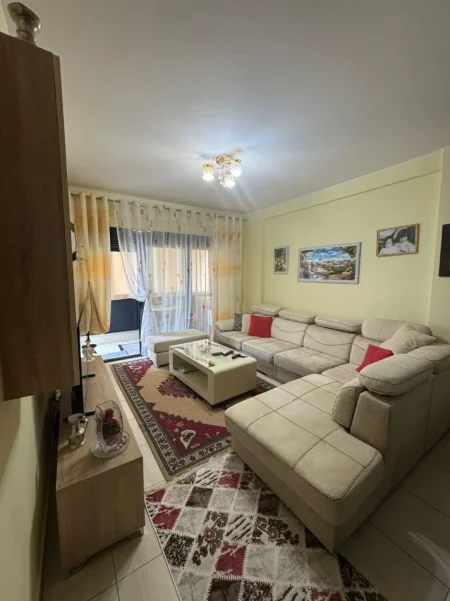 Tirane, jepet me qera apartament 2+1 Kati 7, 112 m² 599 € (Astir)