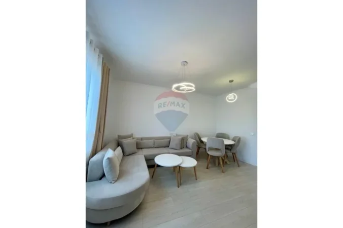 Tirane, jepet me qera apartament 1+1+Aneks+Ballkon Kati 6, 84 m² 900 € (Blloku)