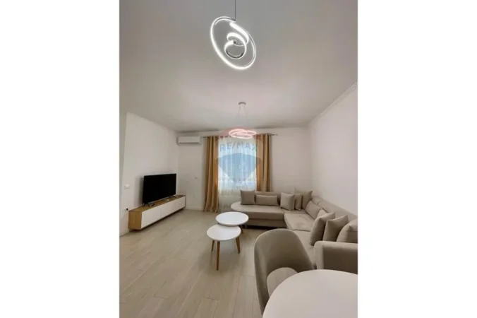 Tirane, jepet me qera apartament 1+1+Aneks+Ballkon Kati 6, 84 m² 900 € (Blloku)