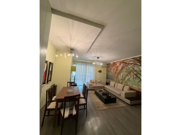 Tirane, shitet apartament 2+1 Kati 4, 105 m² 325.000 € (RRUGA BARRIKADAVE)
