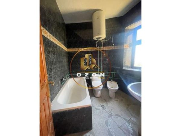 Tirane, jepet me qera shtepi 1+1+A+BLK Kati 1, 320 m² 25.000 Leke (RRUGA E KAVAJES)