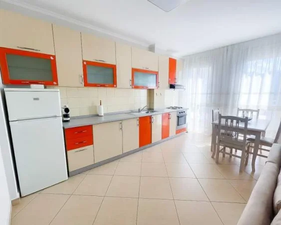 Tirane, ofert Kati 6, 76 m² 600 Euro (Rruga Kavajes)