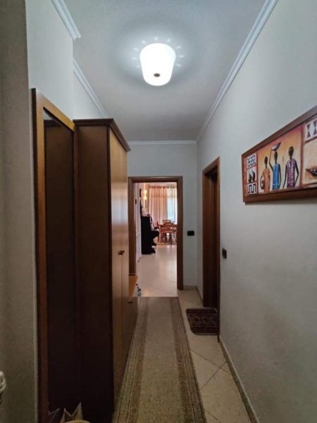 Tirane, jepet me qera apartament 2+1+BLK Kati 3, 103 m² 1.200 Euro (Prane Air Albania)