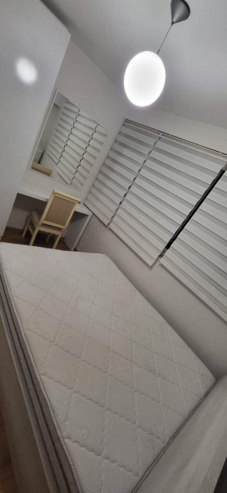 Tirane, jepet me qera apartament 2+1 Kati 2, 90 m² 50.000 Leke (Pazari i Ri)