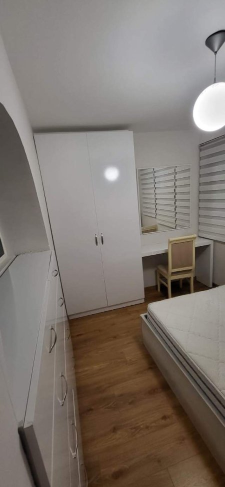 Tirane, jepet me qera apartament 2+1 Kati 2, 76 m² 450 Euro (Pazari i Ri)