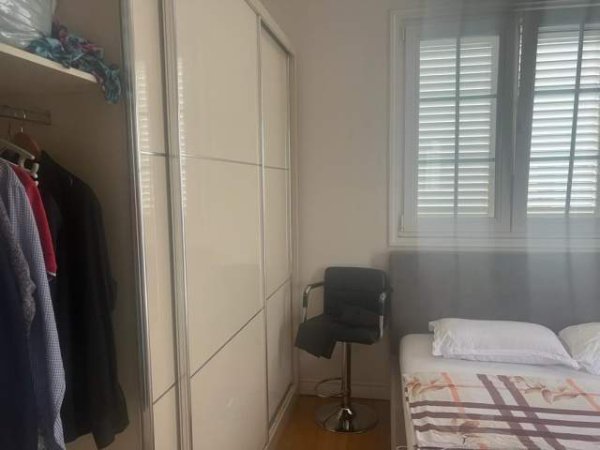 Tirane, jepet me qera Vile 3+1 Kati 2, 178 m² 650 Euro (Allias)