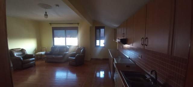 Tirane, jepet me qera Vile 2+1+BLK Kati 4, 98 m² 35.000 Leke (Rruga Tonin Harapi)