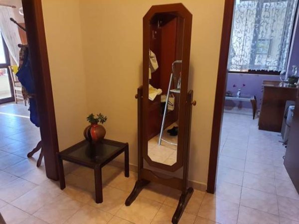 Tirane, jepet me qera apartament 2+1+BLK Kati 6, 97 m² 480 Euro (Bulevardi Zhan D'Ark)