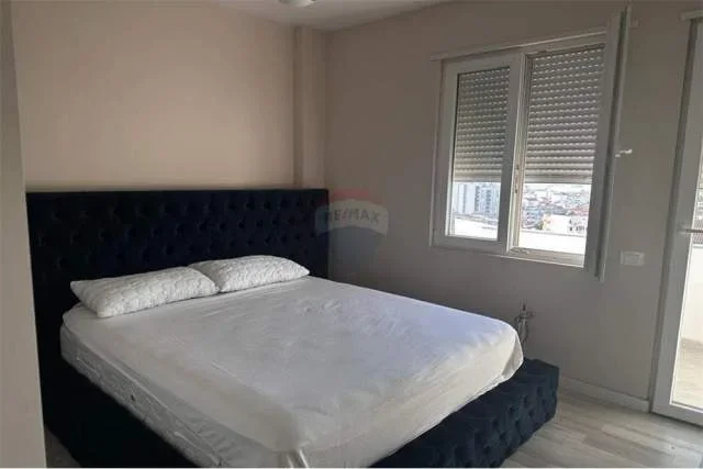 Tirane, jepet me qera apartament Kati 2, 110 m² 550 Euro (Rruga Dibres)