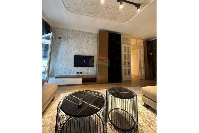 Tirane, jepet me qera apartament 2+1 Kati 4, 72 m² 500 Euro