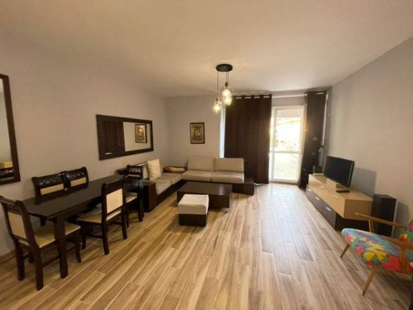 Tirane, jepet me qera apartament 2+1+BLK Kati 1, 91 m² 400 Euro (hamdi pepo)