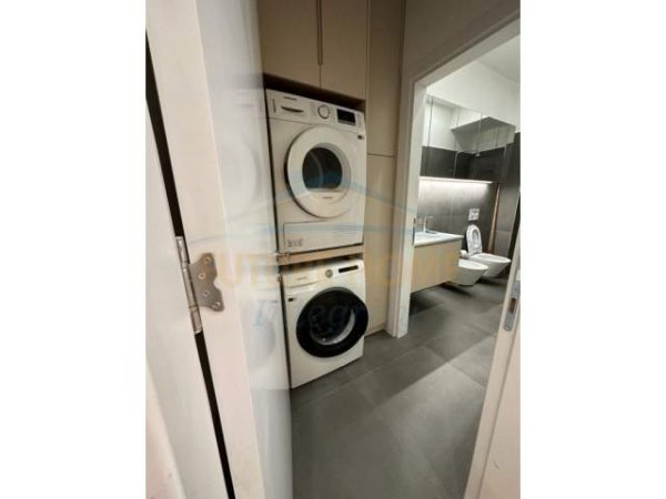 Tirane, shitet apartament Kati 7, 74 m² 145.000 Euro (Shkolla e Kuqe)