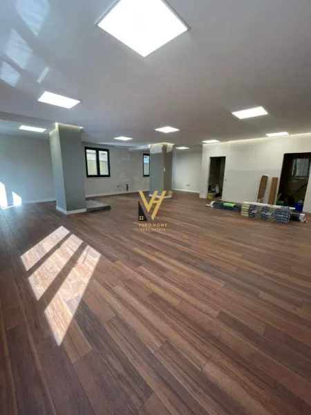 Tirane, shitet ambjent biznesi Kati 1, 140 m² 399.000 Euro (SHALLVARET)