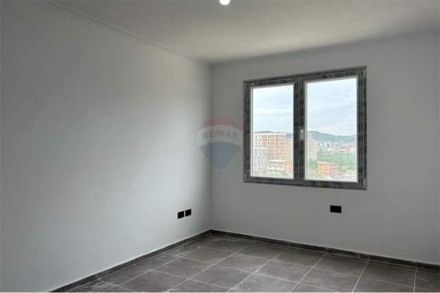 Tirane, shitet apartament 2+1+BLK Kati 7, 83 m² 124.000 Euro (Fusha e Aviacionit)