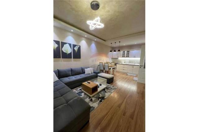 Tirane, shitet apartament 2+1+BLK Kati 3, 107 m² 165.000 Euro (Fusha e Aviacionit)