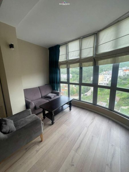 Tirane, jepet me qera apartament 2+1 Kati 6, 130 m² 1.200 Euro (kopshti zoologjik)