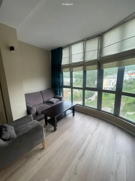 Tirane, jepet me qera apartament 2+1 Kati 6, 130 m² 1.200 Euro (kopshti zoologjik)
