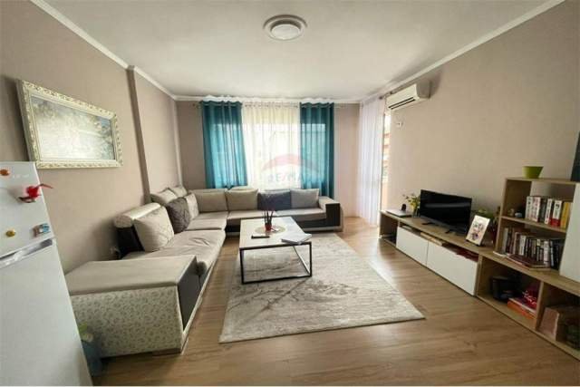 Tirane, shitet apartament 1+1 Kati 1, 75 m² 75.000  (Yzberisht)