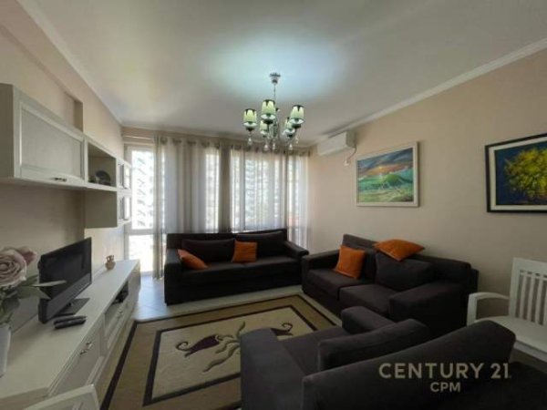 Tirane, jepet me qera apartament 2+1+BLK Kati 5, 100 m² 650 Euro (gjimnazi partizani)