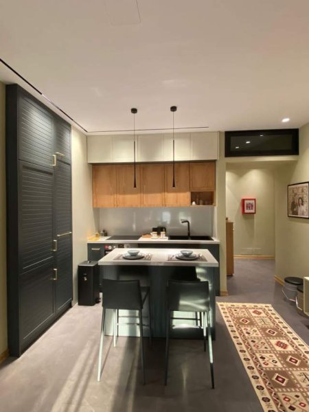 Tirane, jepet me qera apartament 1+1+BLK Kati 6, 74 m² 850 Euro (Kompleksi Delijorgji)