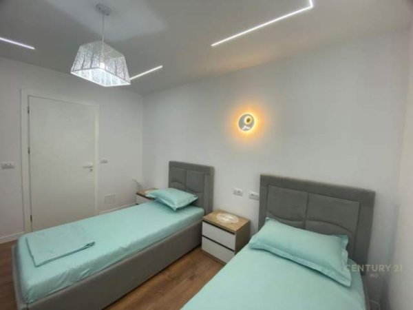 Tirane, jepet me qera apartament 2+1+BLK Kati 2, 90 m² 800 Euro (kavajes)