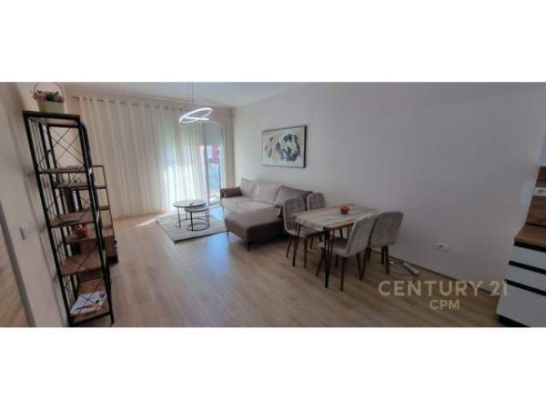 Tirane, jepet me qera apartament 100 m² 720 Euro (don bosko)