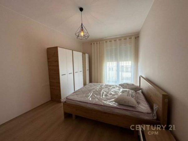 Tirane, jepet me qera apartament 100 m² 720 Euro (don bosko)