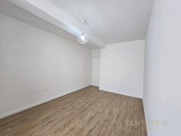 Tirane, apartament 1+1+BLK 71 m² 150.000 Euro (pazari ir i)