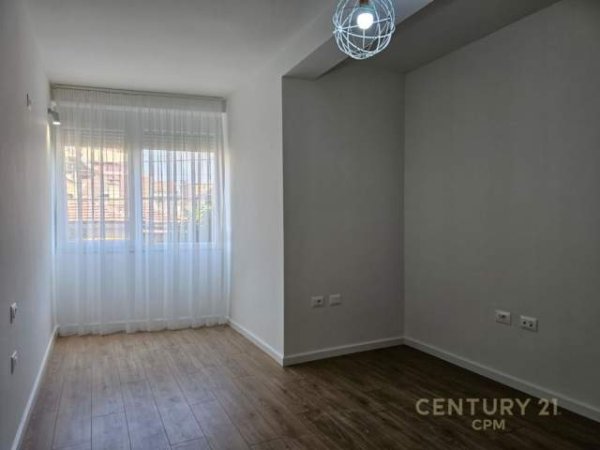 Tirane, apartament 1+1+BLK 71 m² 150.000 Euro (pazari ir i)