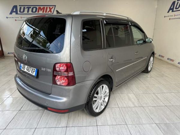 Tirane, shes makine Volkswagen touran Viti 2008, 6.200 Euro