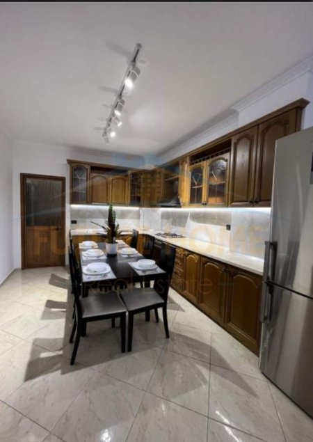 Tirane, shitet apartament 2+1 Kati 2, 116 m² 139.200 Euro (Pran Bar Univers, Astir)