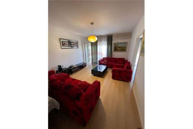 Tirane, jepet me qera apartament 2+1 Kati 2, 114 m² 550 Euro