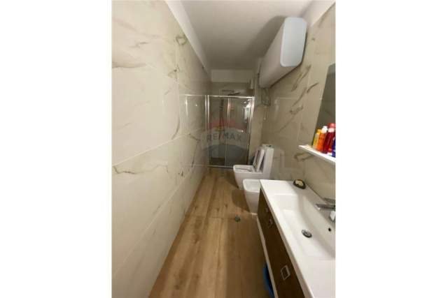 Tirane, jepet me qera apartament 2+1 Kati 2, 114 m² 550 Euro
