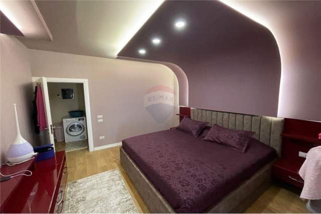 Tirane, jepet me qera apartament 2+1+BLK Kati 2, 102 m² 1.200 Euro (Rruga e Dibrës - Shkolla Partizani, Shqipëri)