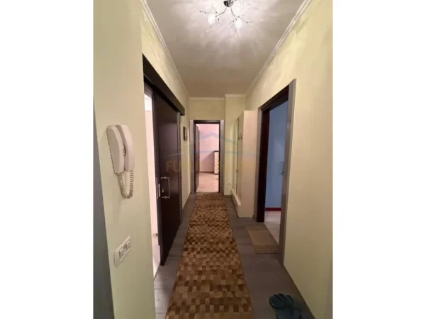 Tirane, shitet apartament 2+1 Kati 4, 105 m² 325.000 € (RRUGA BARRIKADAVE)