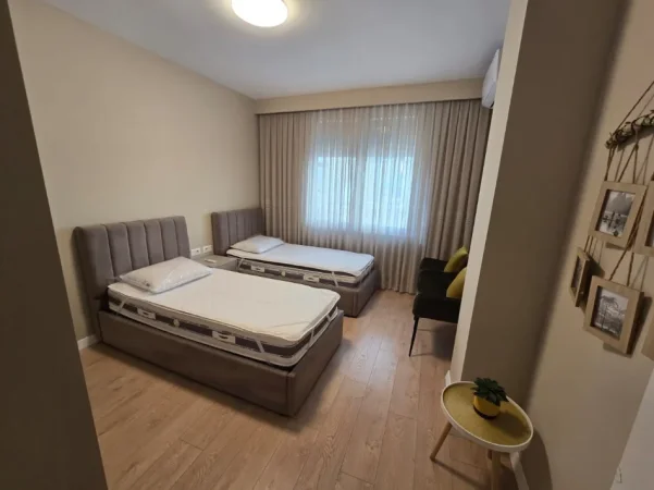 Tirane, jepet me qera apartament 2+1 Kati 2, 90 m² 850 € (RRUGA E KAVAJES)