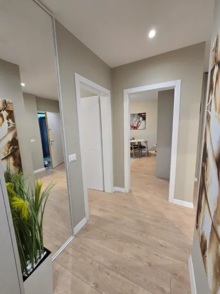 Tirane, jepet me qera apartament 2+1 Kati 2, 90 m² 850 € (RRUGA E KAVAJES)
