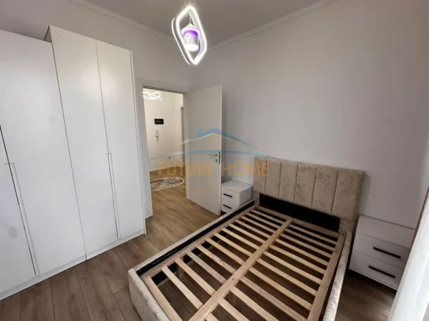 Tirane, shitet 2+1 Kati 8, 81 m² 155.000 € (UNAZA E RE)