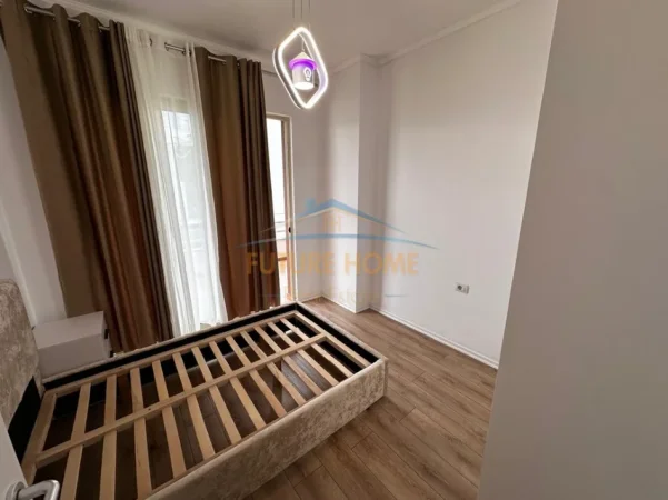 Tirane, shitet 2+1 Kati 8, 81 m² 155.000 € (UNAZA E RE)