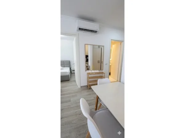 Tirane, jepet me qera apartament 1+1+Ballkon Kati 1, 70 m² 600 € (bulevardi i ri)