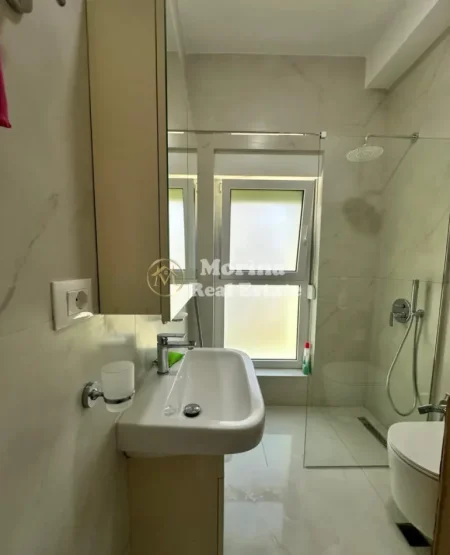 Tirane, jepet me qera apartament 1+1 Kati 2, 50 m² 450 € (Kompleksi Kadiu)