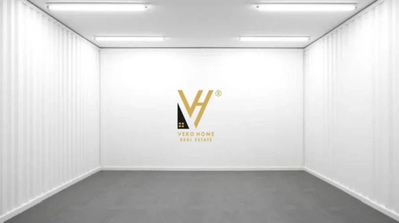 Tirane, shitet dyqan Kati 0, 28 m² 250.000 € (PALLATET AGIMI)