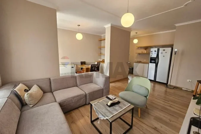 Tirane, jepet me qera apartament 2+1+Aneks+Ballkon Kati 10, 92 m² 1.500 € (Rruga e Kosovareve)